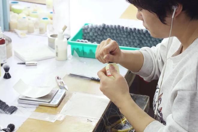 城的刷子刷出30亿美颜经济冰球突破平台一把河北小县(图6)